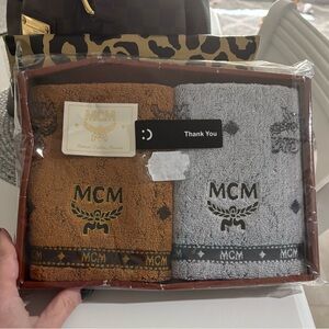 MCM Hand Towels